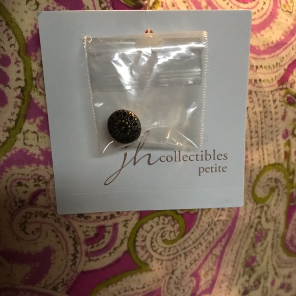 NWT JH Collectibles Blouse - Picture 5 of 6